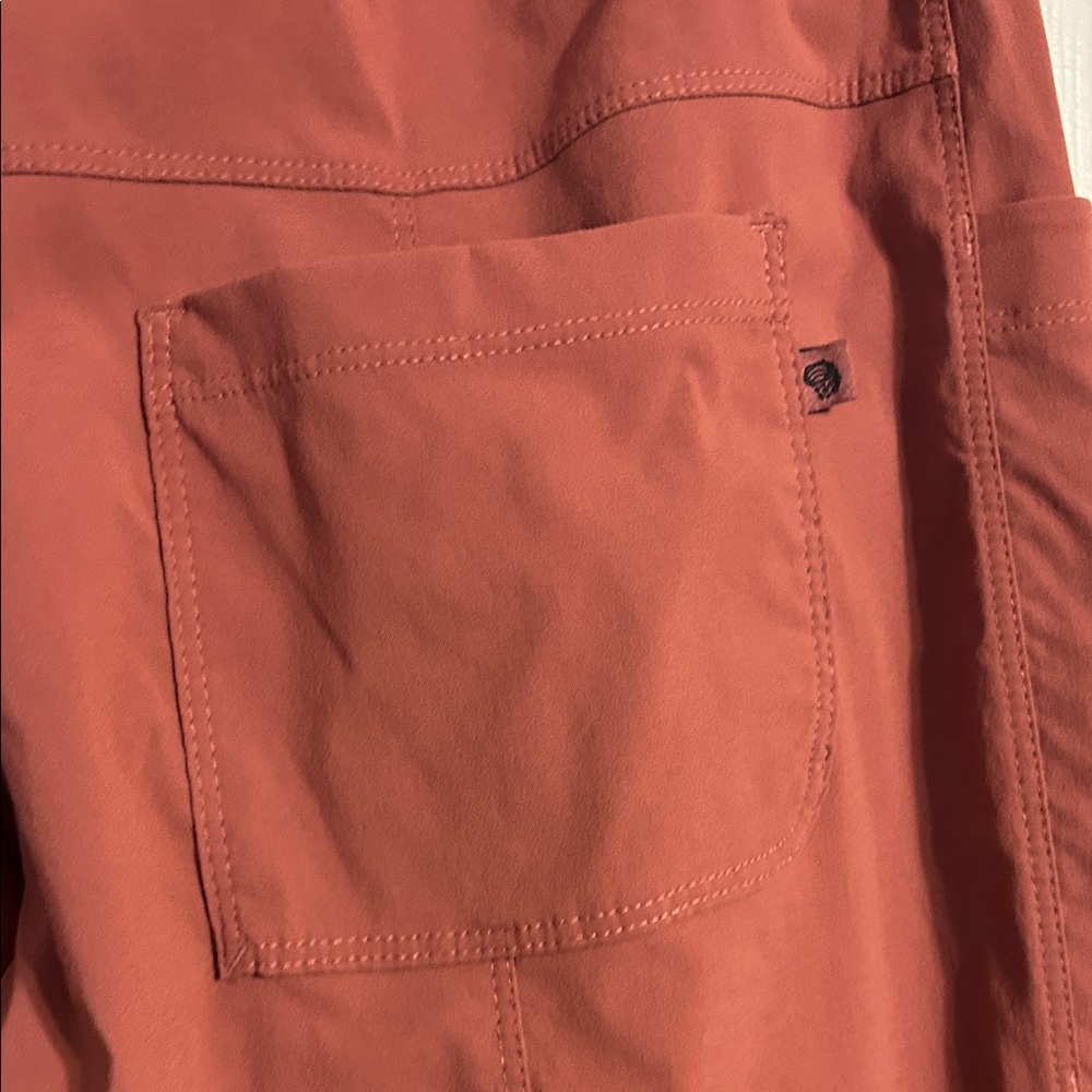 Mountain Hardwear Rust Mauve Brown Athleisure Pants Medium Short Outdoor Hiking - Picture 7 of 10
